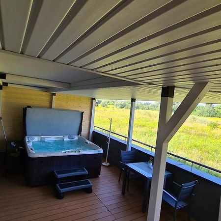 Apartament - Jacuzzi Rzeszow Ngoại thất bức ảnh