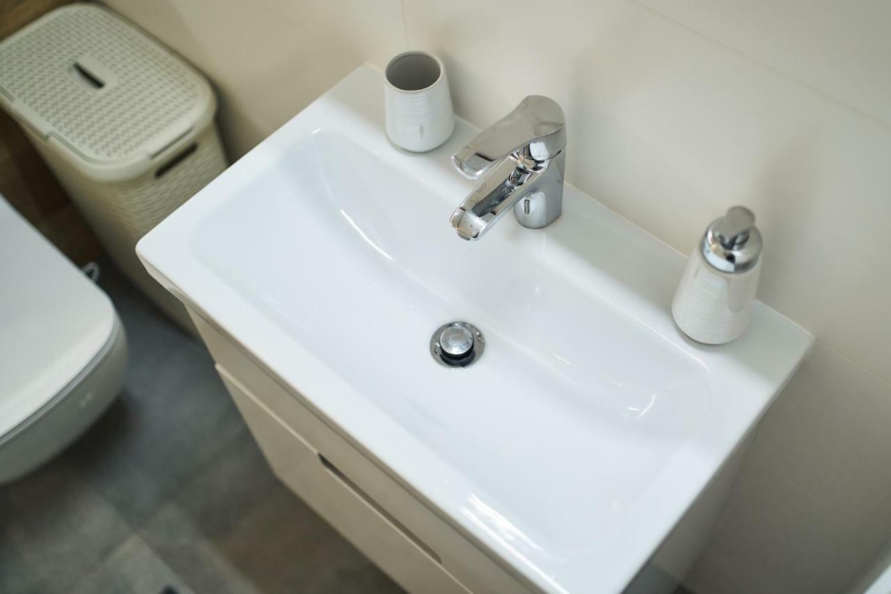 Apartament - Jacuzzi Rzeszow Ngoại thất bức ảnh